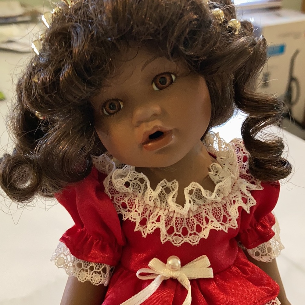 Porcelain doll. - Picture 2 of 7